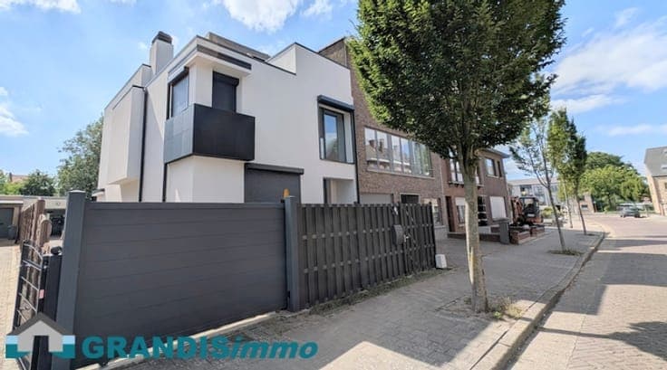 House in Zele