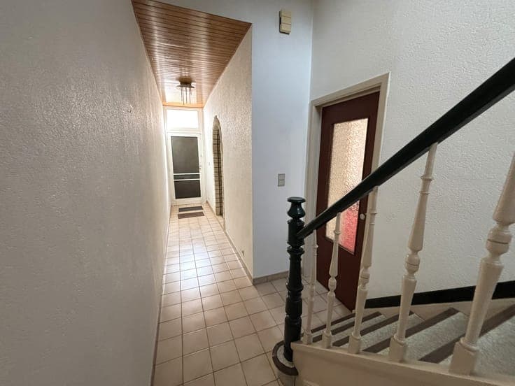 ** Offers welcome as from 314 000 EUR **