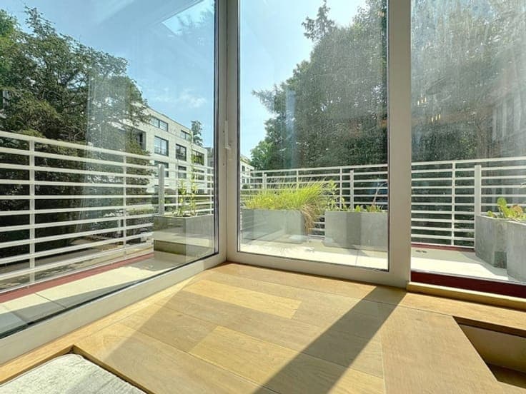 EPC C+ - Contemporary 4/5 bedr house, garden-terrace