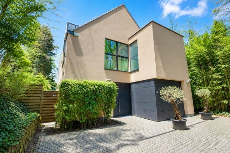 Vivier d’Oie – Marc Corbiaux House facing the Bois de la Cam