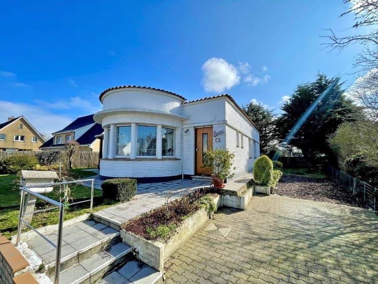 Gelijkvloerse woning met residentiële ligging.