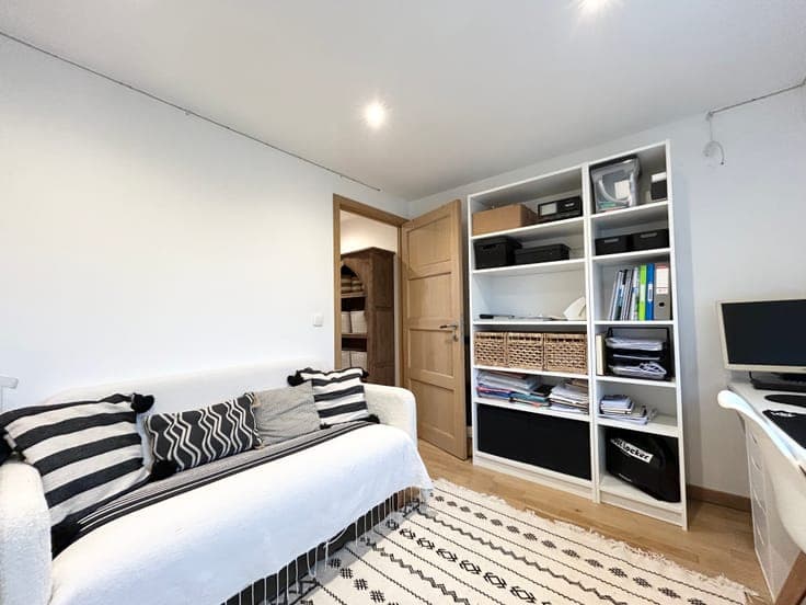 Spacious renovated 5-bedroom house