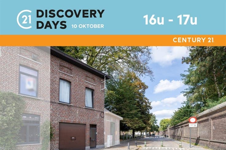 Townhouse with an indoor garage near the center of Ghent