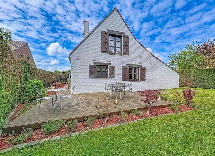 JOLIE VILLA 4F AVEC GRAND ATELIER, QUARTIER PRISE