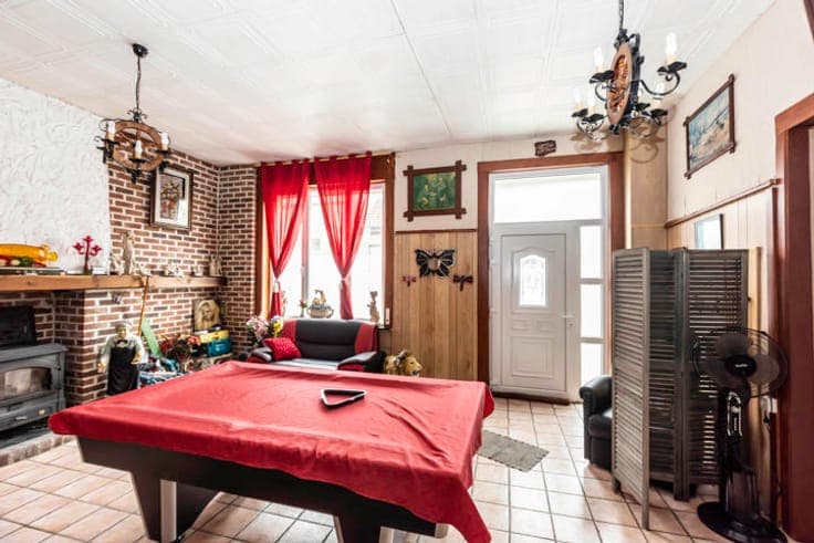 House in Dour