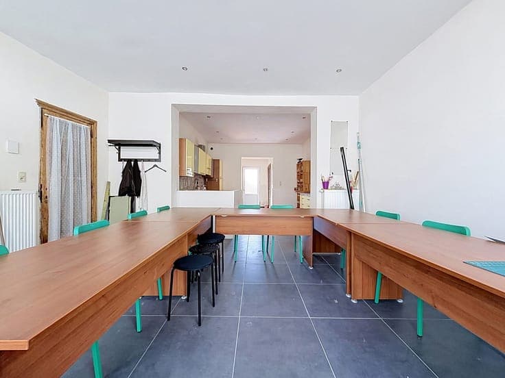 IMMEUBLE MIXTE DUPLEX + COMMERCE – BON ÉTAT, POTENTIEL