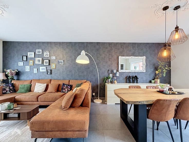 Family home with 4 bedrooms, garage, garden and terrace