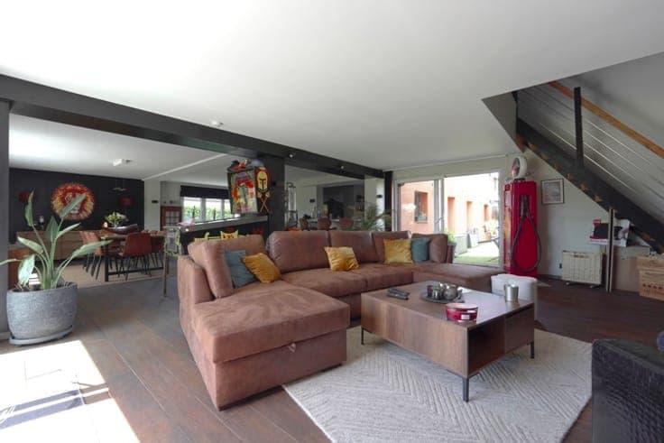TERNAT - Stunning three-sided house with a garden and garage