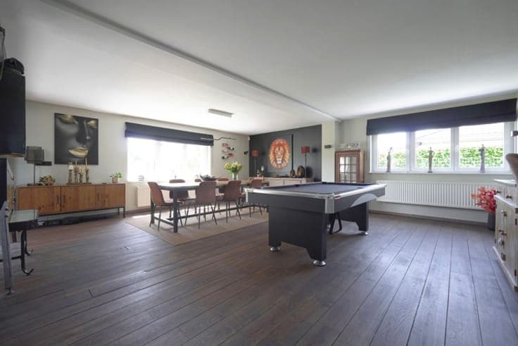 TERNAT - Stunning three-sided house with a garden and garage