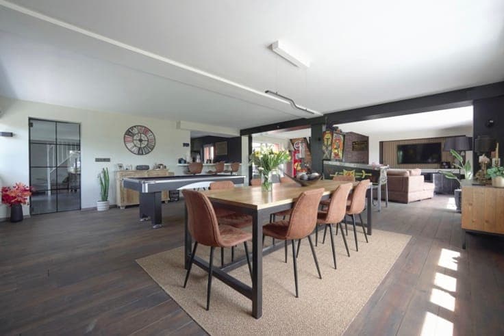 TERNAT - Stunning three-sided house with a garden and garage
