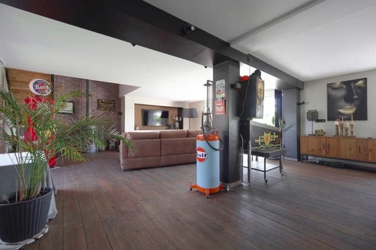 TERNAT - Stunning three-sided house with a garden and garage