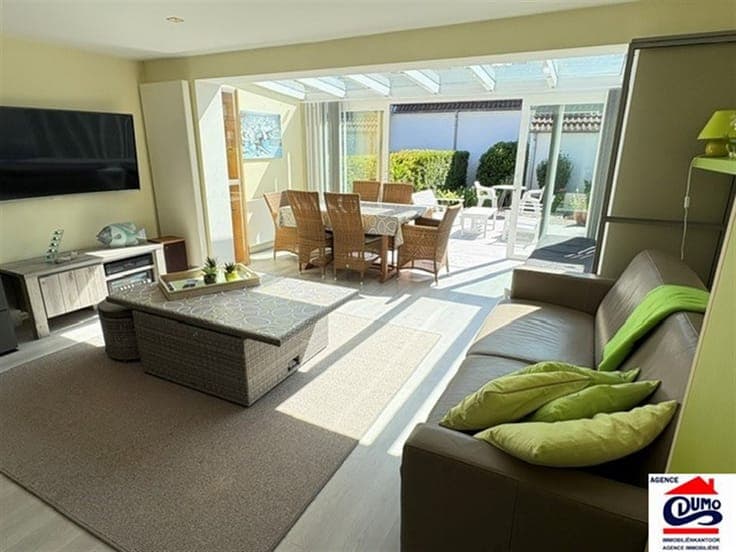 Move-in-ready 2-bedroom home within walking distance of the
