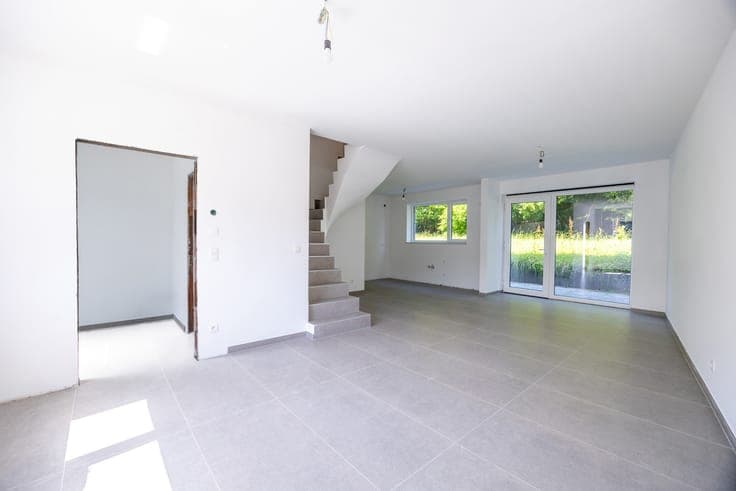Three-sided house – Unique opportunity in Thuin