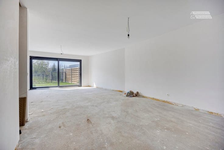 Discover this beautiful new-build home in a prime location.