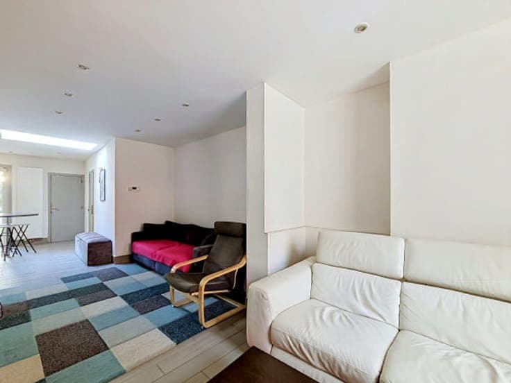 4-bedroom house with garden and insulated roof