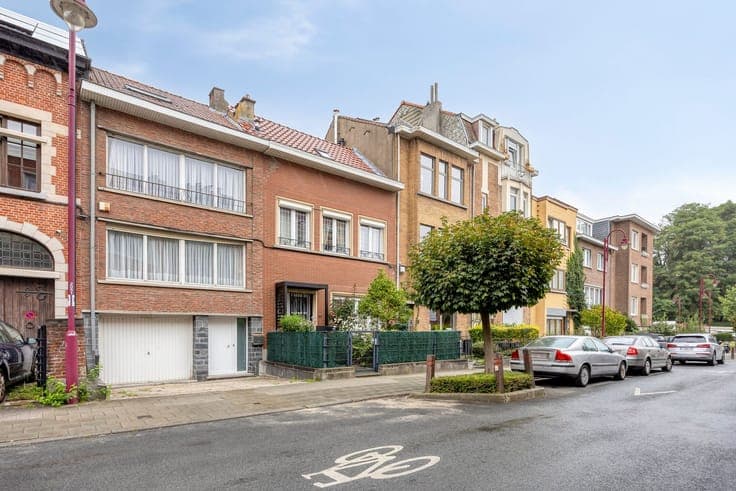 Three-bedroom townhouse with garden in Berchem-Sainte-Agathe