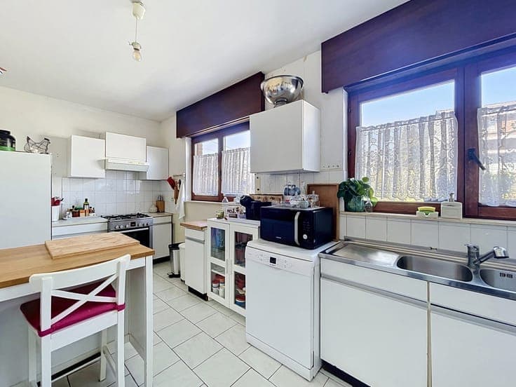 A stone's throw from the centre of La Hulpe – Two-apartment