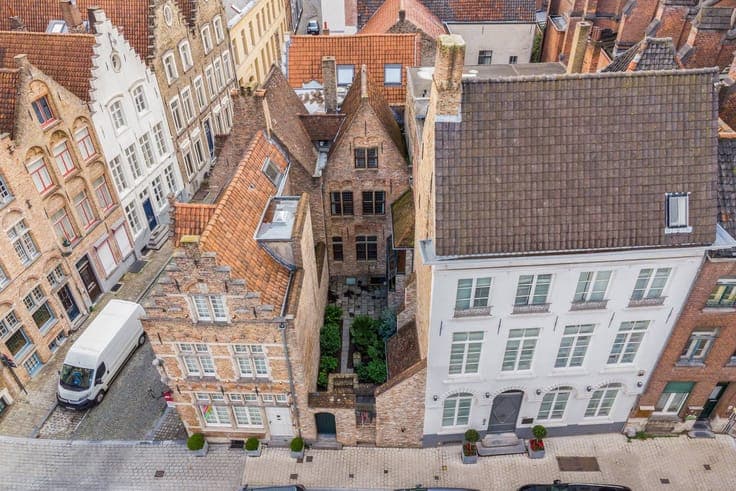 Charming mansion with wooden façade for sale in Bruges