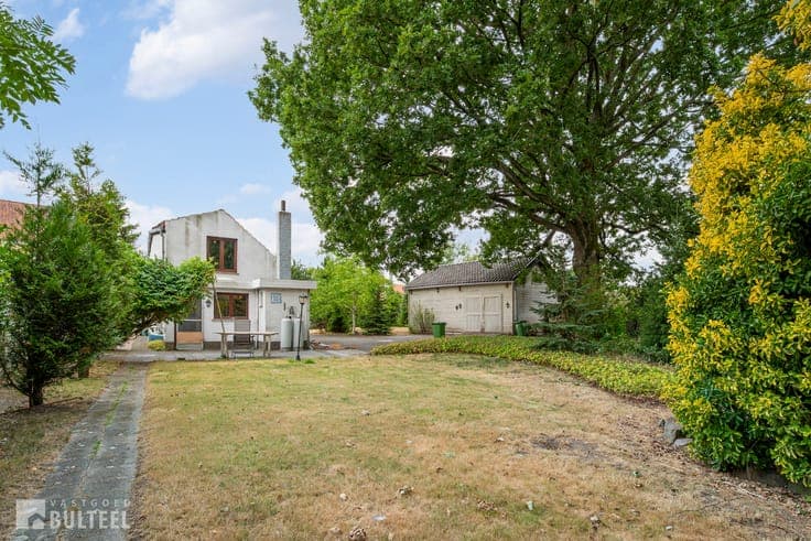 Vrijstaande woning met 4 slaapkamers op 1.517 m2!