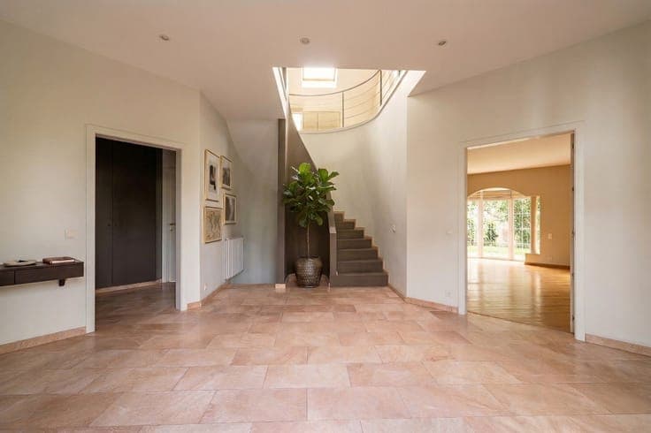 Royal Léopold - Elegant villa with landscaped garden