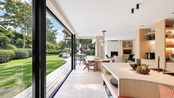 2023 thatched villa for sale in Binnenhof, Knokke-Zoute
