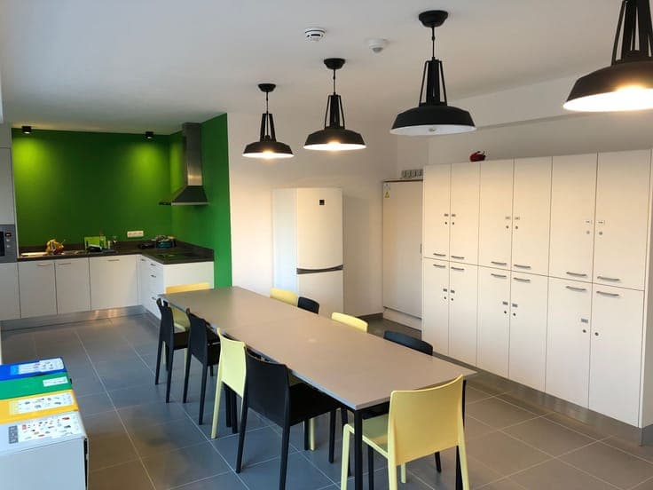 INVEST - TOUR&TAXIS – 3 CHAMBRES ÉTUDIANTES+2 EMPL. PARKING