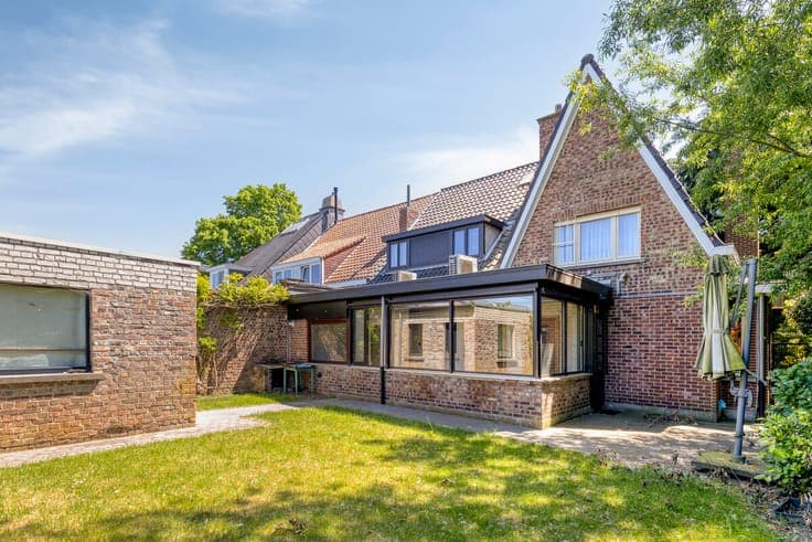 Charming family home on 1524m² for sale in Bissegem!