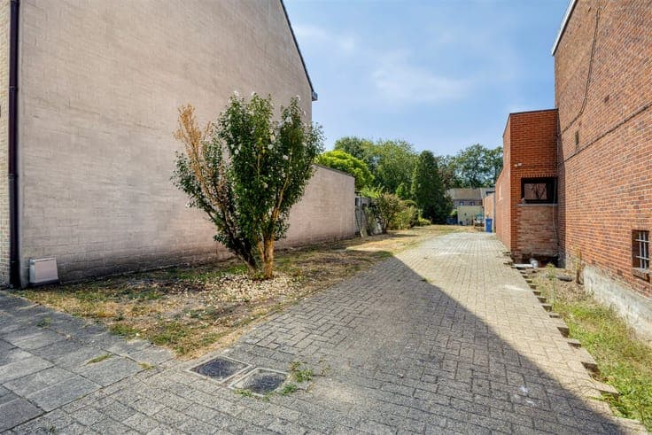 NEW CONSTRUCTION - SINGLE-FAMILY HOME