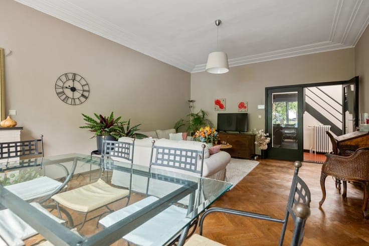 Characterful renovation property by the water in Mechelen,