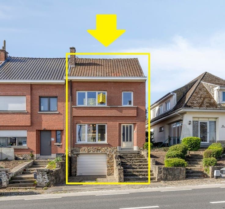 Ruime BEL-ETAGE met 3 slaapkamers en grote tuin