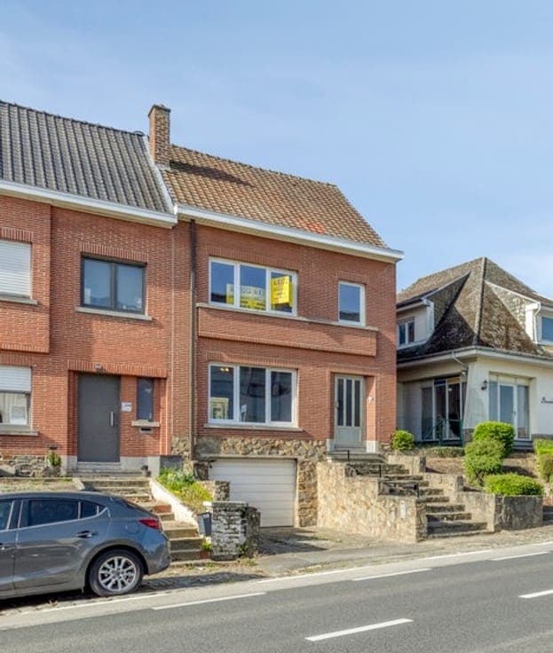 Ruime BEL-ETAGE met 3 slaapkamers en grote tuin