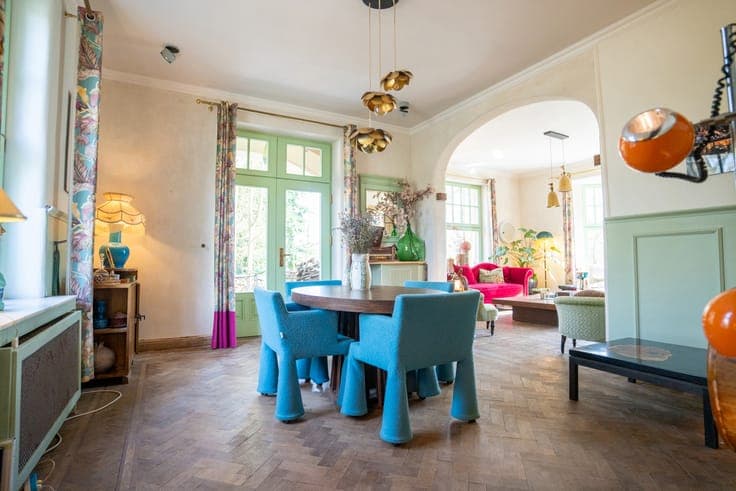 Exceptional villa on a 34-are plot with unique architecture