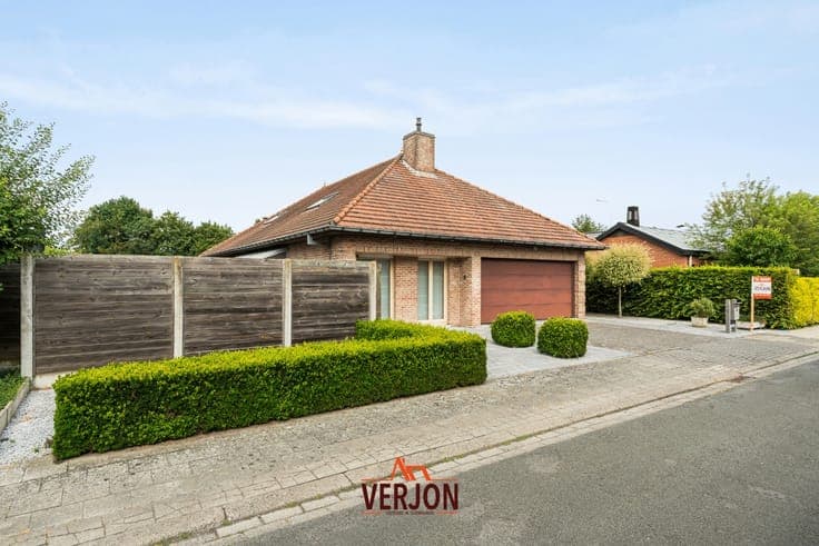 Villa met 4 slaapkamers en dubbele garage in een doodlope...
