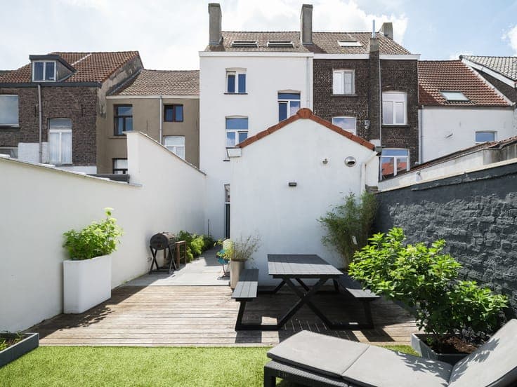 Karaktervolle woning met 4 slaapkamers en zonnige stadstu...