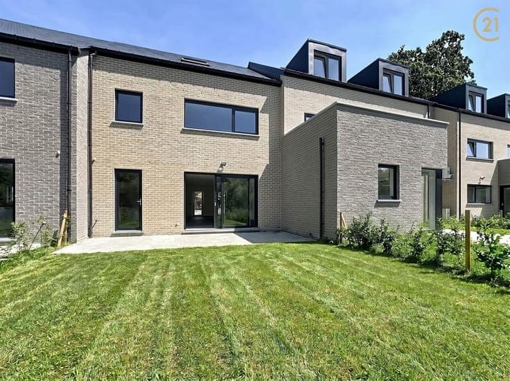 Maison 2 façades avec jardin proche de la Meuse
