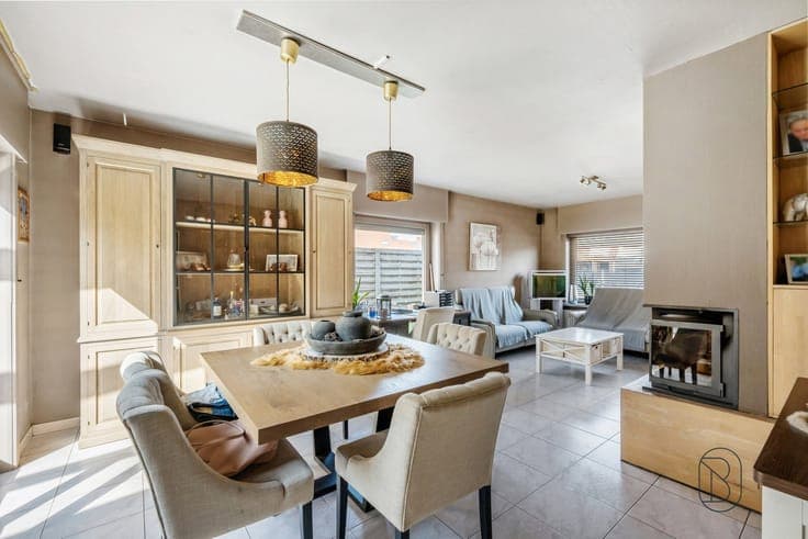 Move-in Ready, Energy-Efficient Semi-Detached Home