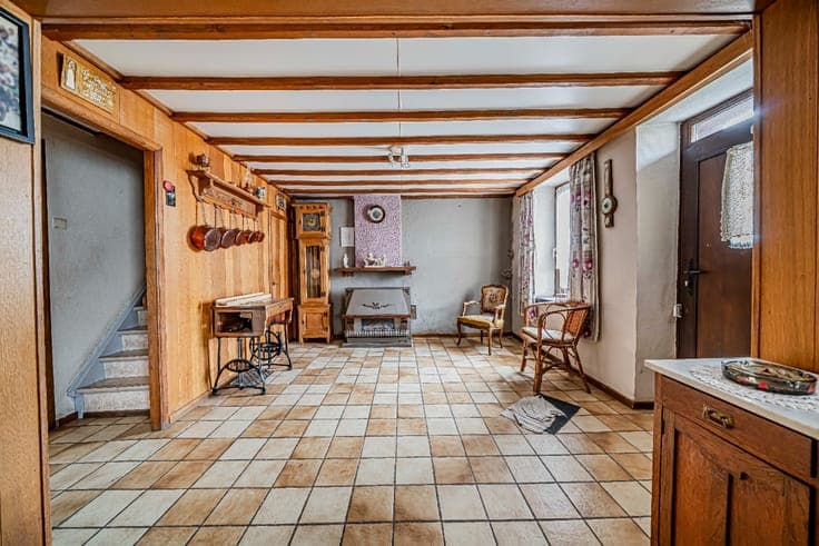 Maison individuelle avec 4 chambres et un grand terrain