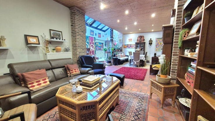 Ruime karaktervolle woning met 5 slaapkamers, 3 badkamers...
