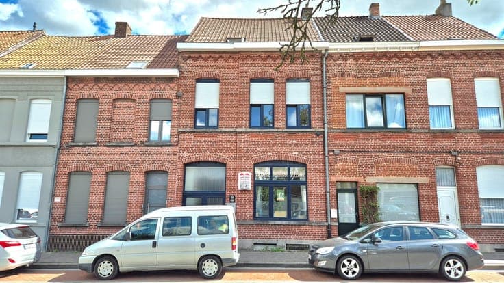 Ruime karaktervolle woning met 5 slaapkamers, 3 badkamers...