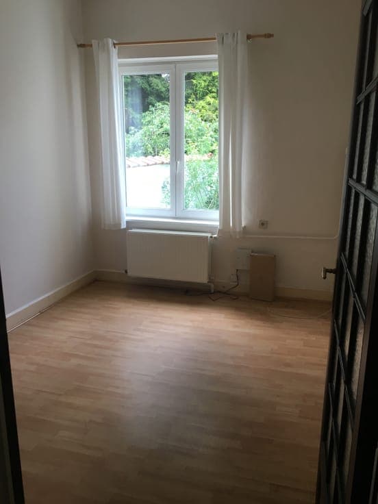 4 Bed + 2 Bath/Shower + 2 Offices + Garden House
