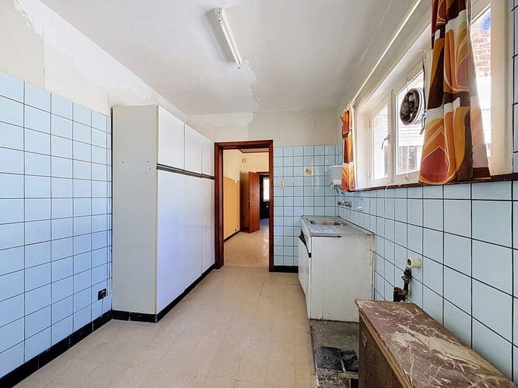 House with 4 Bedrooms, Garden & Great Renovation Potential!