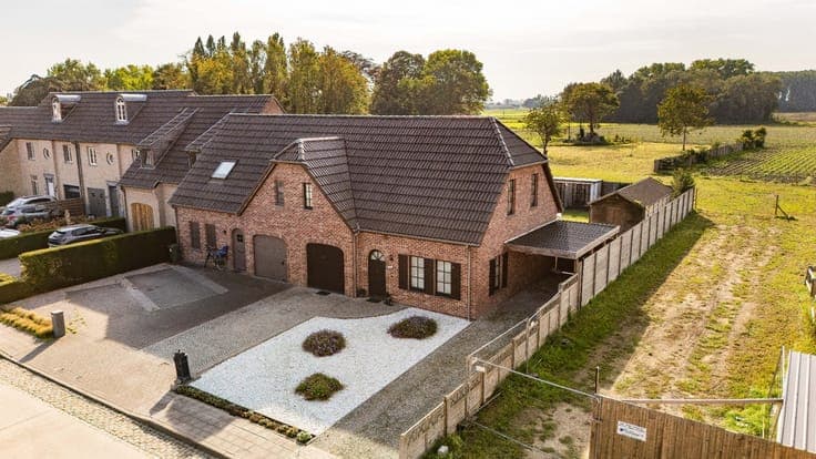 House in Poeke