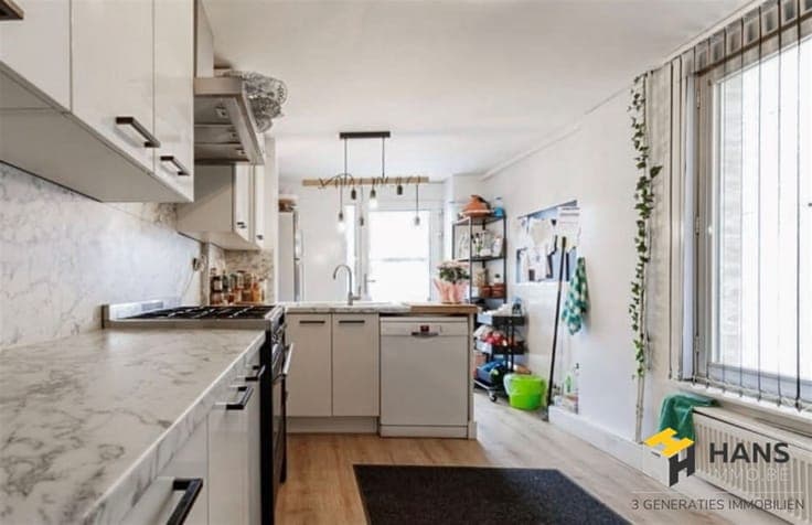 Move-in ready house (287 m²) with 3 bedrooms, 2 bathrooms an