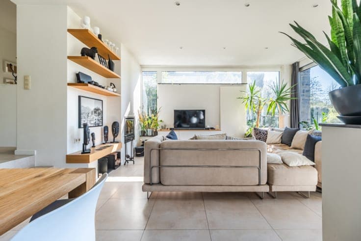 Bright villa in the Faubourg