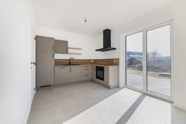 House with 2 facades, 2 bedrooms with garden