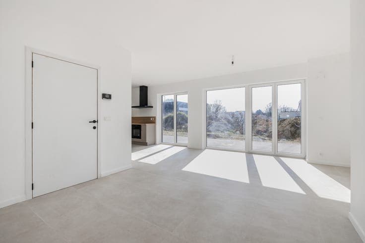 House with 2 facades, 2 bedrooms with garden
