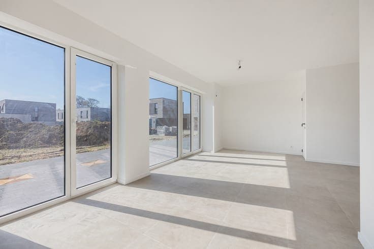 House with 2 facades, 2 bedrooms with garden