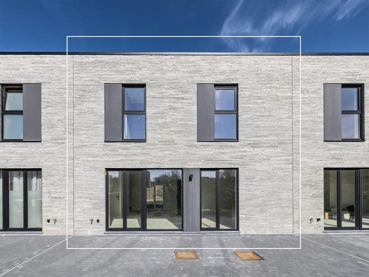 House with 2 facades, 2 bedrooms with garden