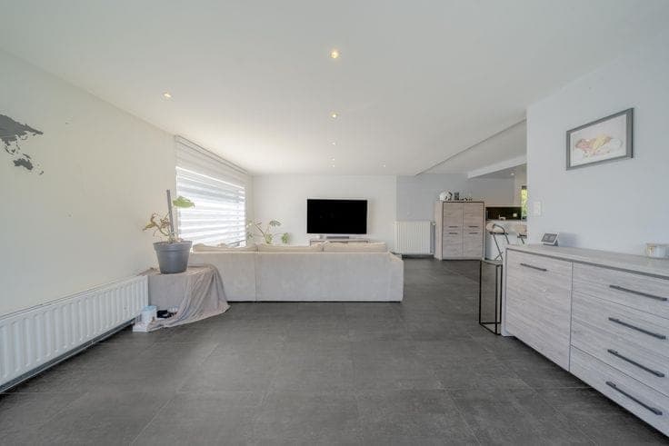 Spacious, move-in ready home in a quiet location in Mariake…