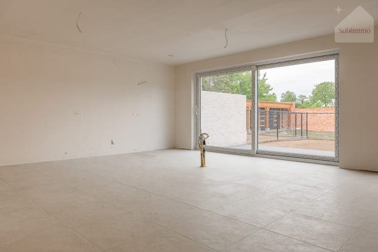 Instapklare nieuwbouw met 4 slaapkamers op een perceel va...